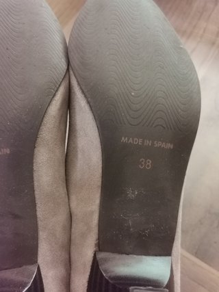 Zapatos de salón tacón bajo