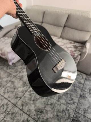 Ukelele TENOR, 2 más grande de la famila de ukeles