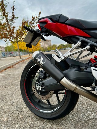 Honda CBR 650R Roja y Negra