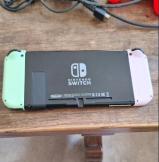 Nintendo Switch + Completos y accesorios