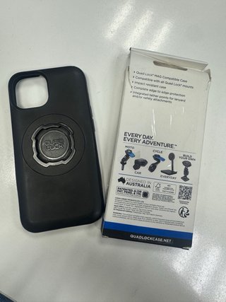 Quad Lock iPhone 15 Mag Case