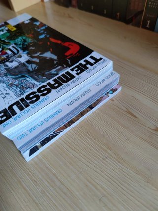 The Massive Omnibus Completa Brian Wood Dark Horse