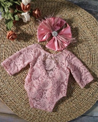 Conjunto mono y diadema encaje rosa