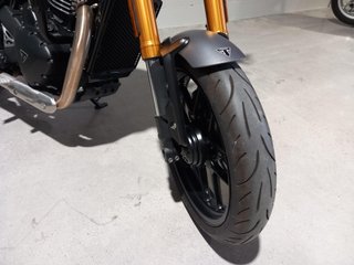 TRIUMPH SPEED 400