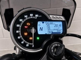 TRIUMPH SPEED 400