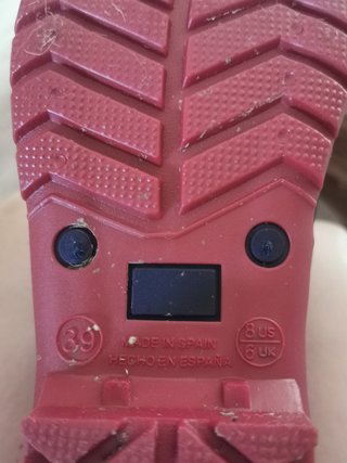 Botas de agua azul marino con detalles rojos