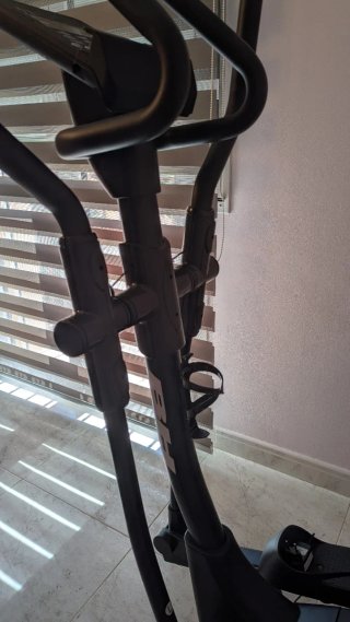 Bicicleta Elíptica BH Negra