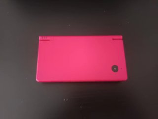 Nintendo DSi Rosa con 7 juegos y cargador