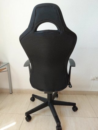 Silla de oficina y escritorio