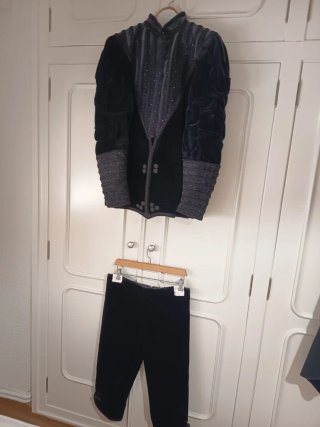 Traje de estudiante mujer completo
