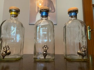 Bottiglie di vetro con rubinetto (3 unità)