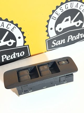 Botón Elevalunas Nissan Qashqai