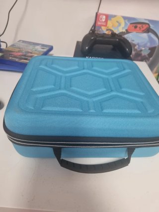 Nintendo Switch OLED con accesorios
