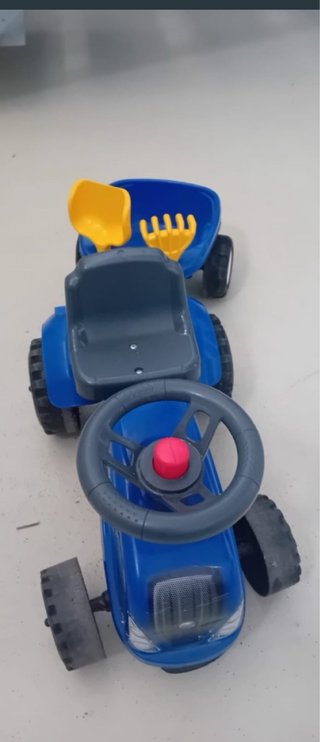 Tractor de juguete New Holland T730
