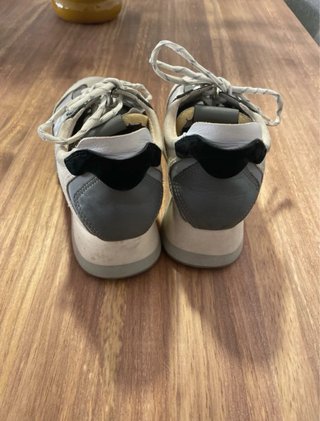 Bambas Ash plataforma beige/gris