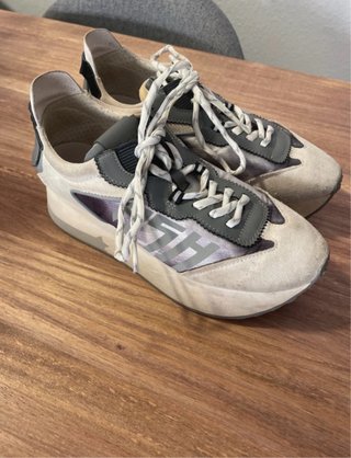 Bambas Ash plataforma beige/gris
