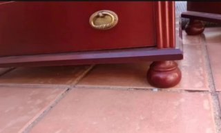 MADERA NOBLE Y ORNAMENTACIÓN DORADA