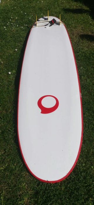 Tabla de surf con funda