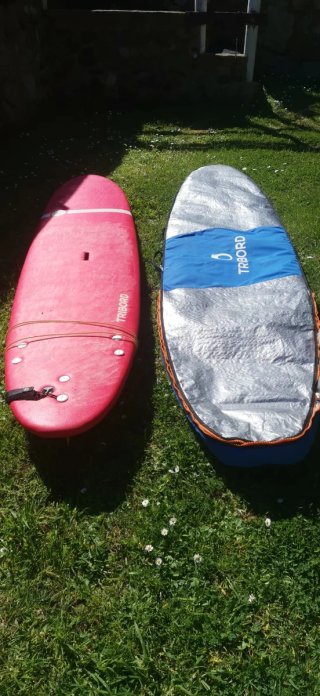 Tabla de surf con funda