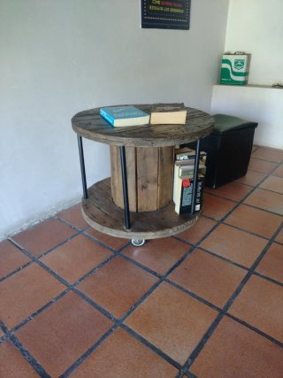 Mesa Librería Rústica para café y sofá