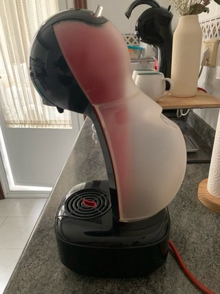 Cafetera Dolce Gusto Delonghi Negra