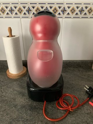Cafetera Dolce Gusto Delonghi Negra