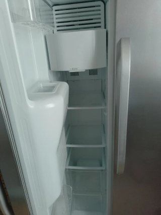 Nevera Americana con dispensador de  aqua y hielo