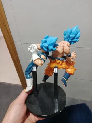 Figuras Goku y Vegeta
