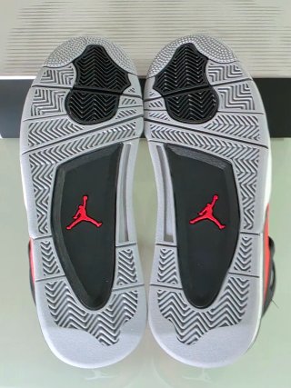 Jordan 4 Toro Bravo Rojo