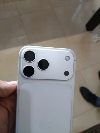 iPhone Pro+++ 256GB Plata,y dos años de seguro