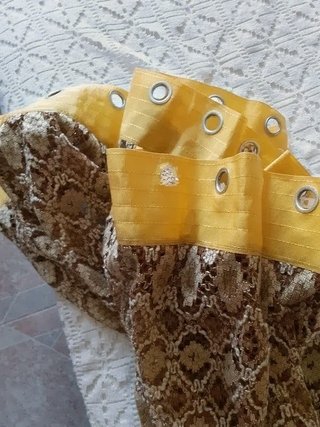 Cortina encaje color dorado