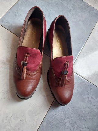 Zapatos Oxford Burdeos con Tassel