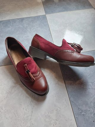 Zapatos Oxford Burdeos con Tassel
