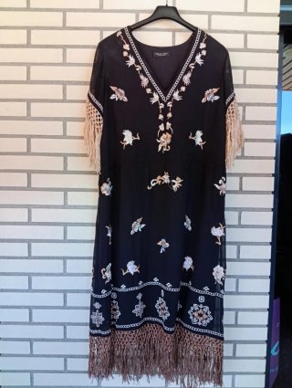 Vestido Twinset bordado negro
