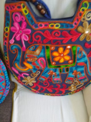 Bolso étnico bordado