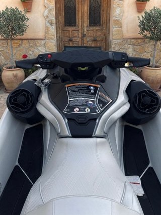 Sea-Doo GTX 325 2026 NEW + Trailer