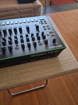 Roland TR-8 Rhythm Performer