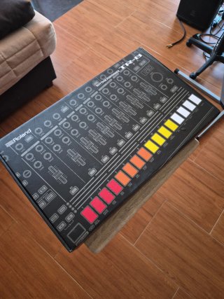 Roland TR-8 Rhythm Performer