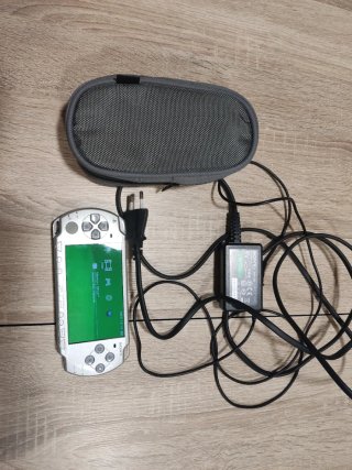 Sony PSP + 2 juegos