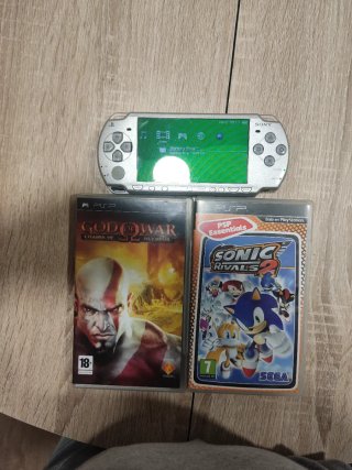 Sony PSP + 2 juegos