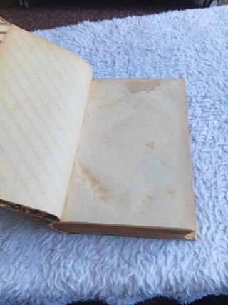Libro antiguo en latín. 1890