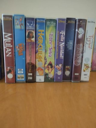 Lote 33 Películas VHS Disney Clásicos