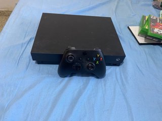 Xbox One X EN SU CAJA ORIGINAL + 6 juegos
