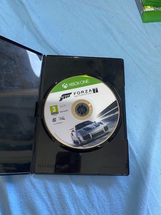 Xbox One X EN SU CAJA ORIGINAL + 6 juegos