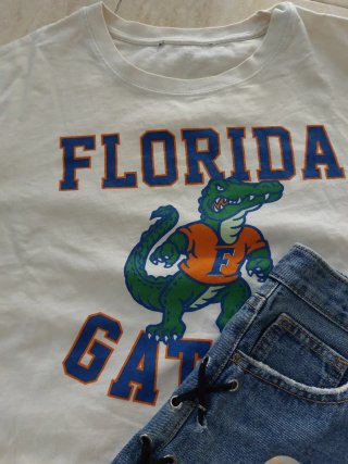 Conjunto camiseta y shorts vaqueros