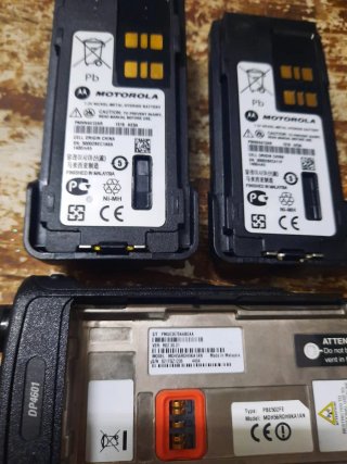 Motorola DP4601 UHF Radio Portátil