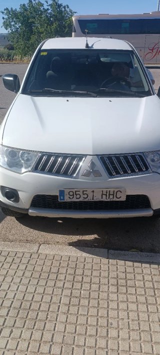 Mitsubishi L 200 2012