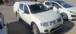 Mitsubishi L 200 2012