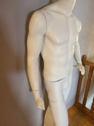 Maniquí hombre blanco