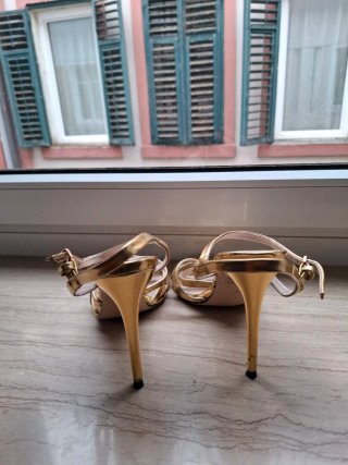 Sandali dorati Zara Basic Tg 40